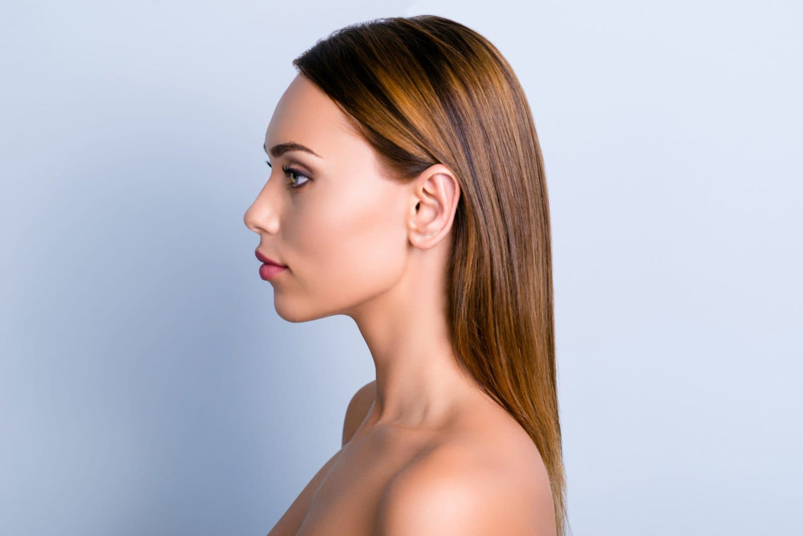 Perfil facial em destaque — referência de harmonização Ortomagic